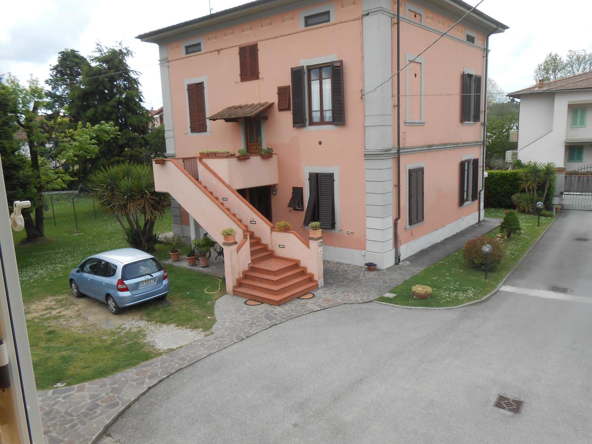Casa Vacanze Orsi Лукка Экстерьер фото